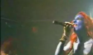 Latina chevauche films pornos vieilles femmes un gode avec la BBC et montre un point