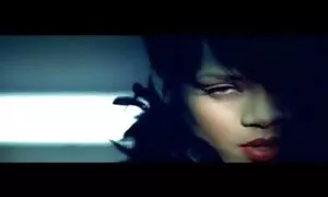 Jolie porno filme gratuit poussin va 69 positions puis chevauche la bite