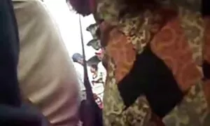 Chaud couple video adulte x pris putain de dans la cour