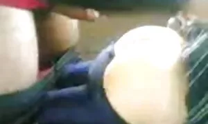 Khloe Kapri-bas arc-en-ciel et Grosse Bite Brickzillas video porno lesbienne gratuite
