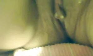 Mamie fumer une site de video x cigarette à tâtons et caressé